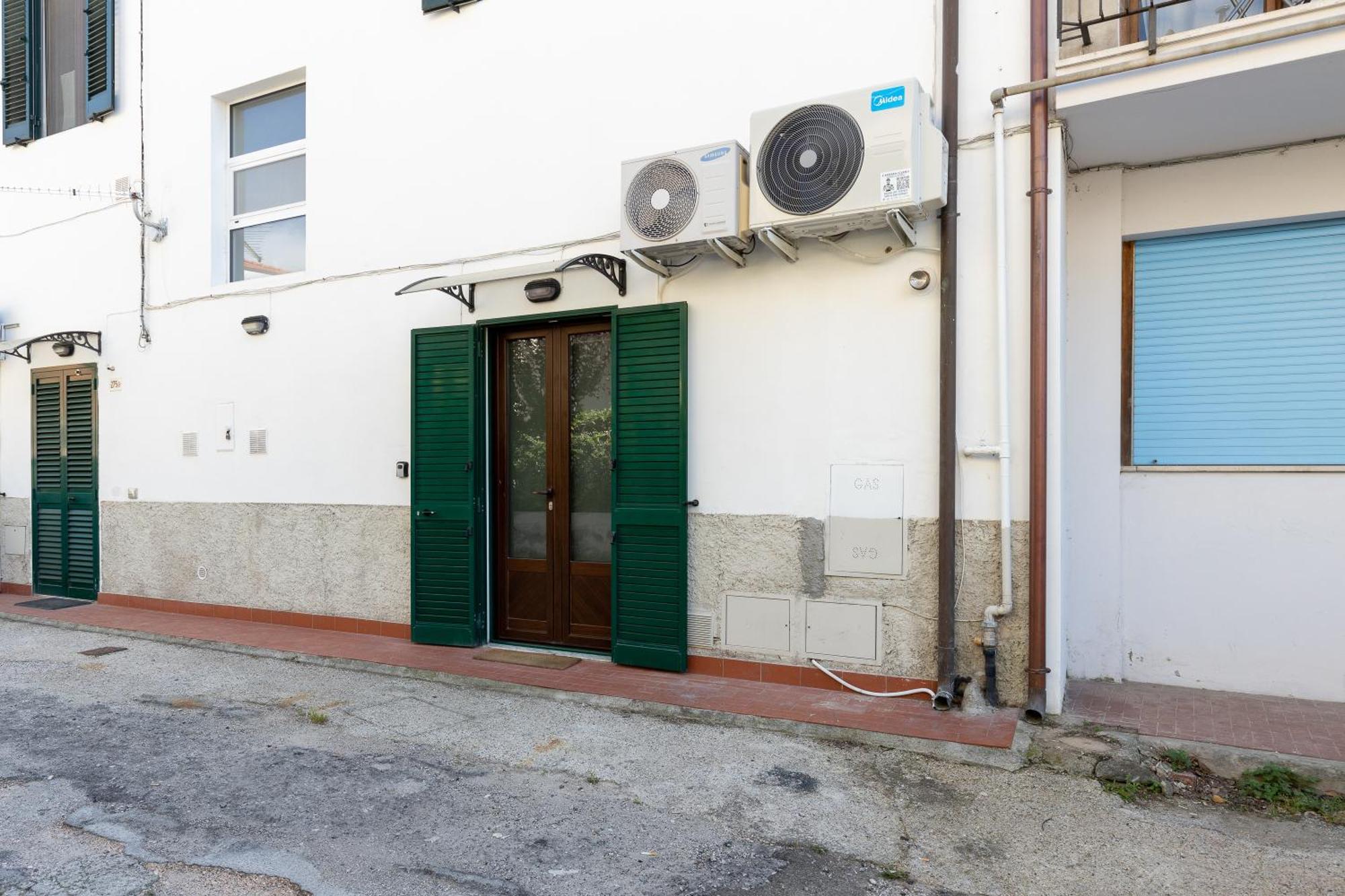 Pisa Bright Apartment Near The Airport エクステリア 写真